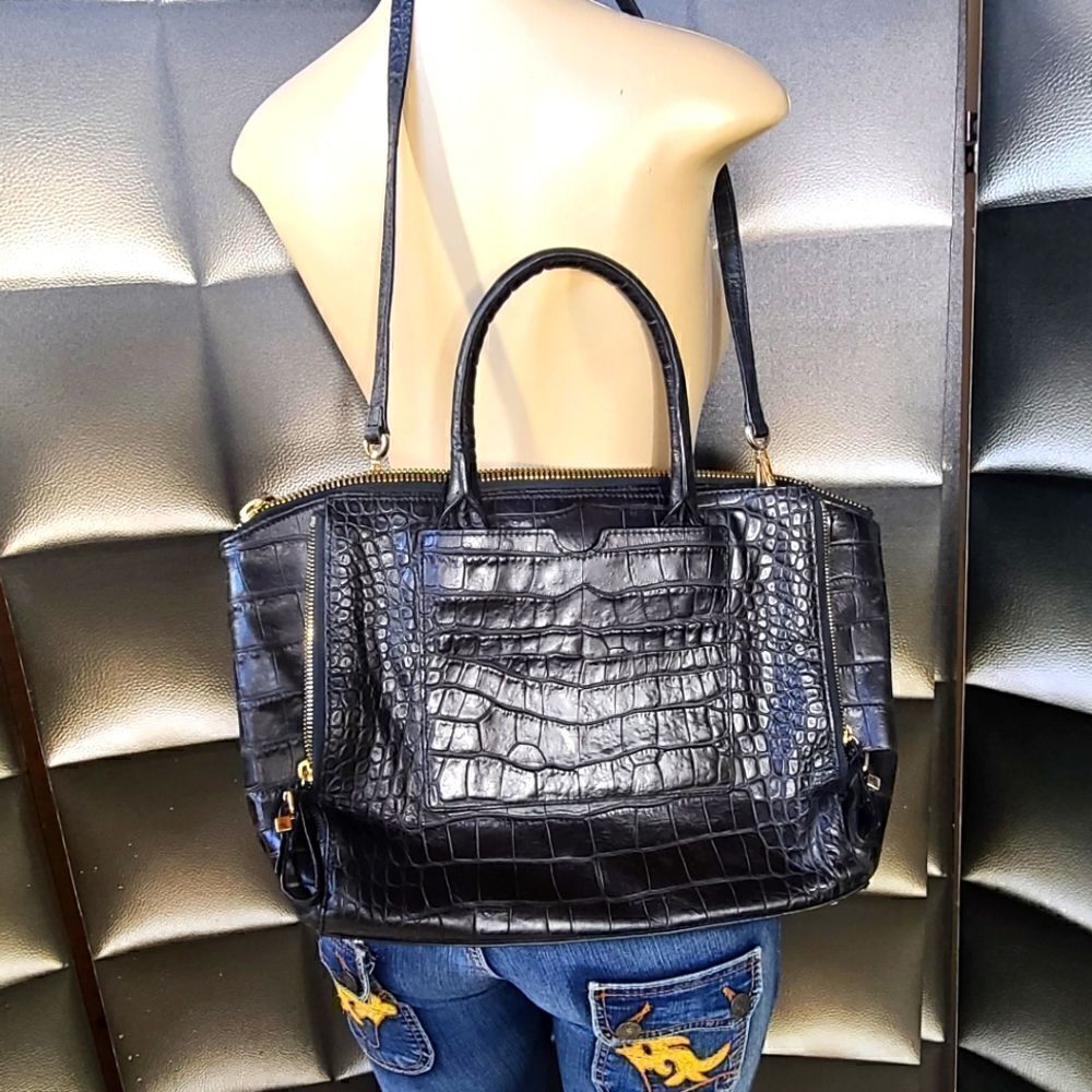 Kenneth Cole handbag  - Picture 3 of 9